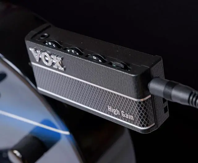 Alt view image 4 of 7 - 3 High Gain Headphone Guitar Amplifier w/ 2 Channels, Stereo Effects, Built-in Rhythms, and Aux in Jack