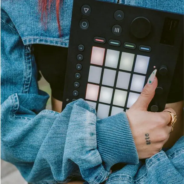 Alt view image 6 of 7 - Move Standalone Instrument with Live 12 Intro