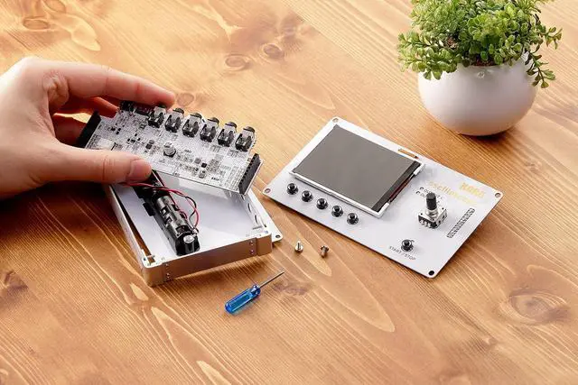 Alt view image 4 of 6 - Nu:Tekt NTS-2 Build Your Own Oscilloscope Kit