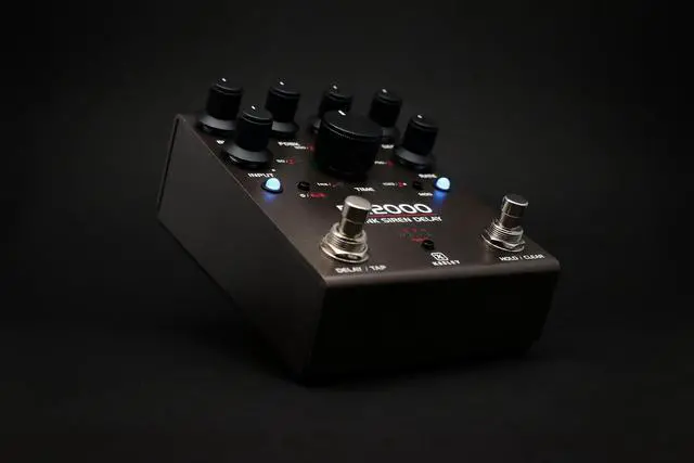Alt view image 5 of 6 - RK2000 Funk Siren Ambient Loop Delay Pedal Black - Trey Anastasio DM2000 Stereo, MIDI, Hold, Mod, and Presets