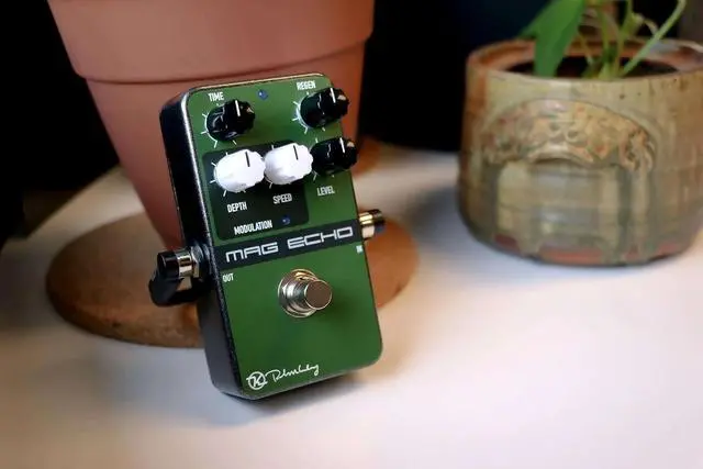 Alt view image 3 of 4 - Magnetic Echo Modulated Tape Delay Pedal