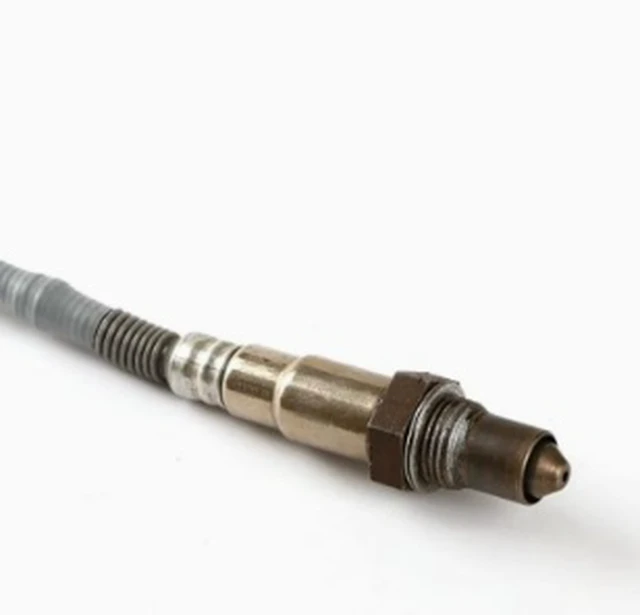 Alt view image 3 of 5 - Automotive Oxygen Sensor A0065421718 A0065424918 A0075421618, O2 Sensor Replacement for Compatible Vehicles