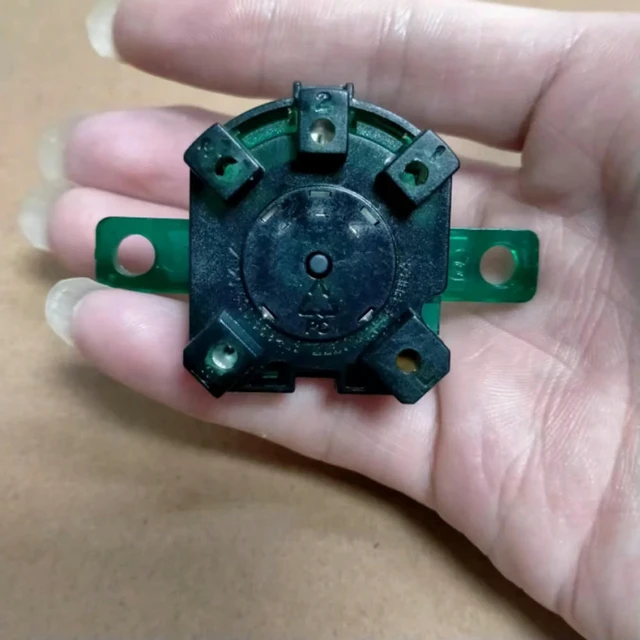 Main image of 2 PCS FS40-18C 250V 3-Speed Fan Selector Rotary Switch Electric Fan Speed Control Knob Switch Floor Fan Accessories