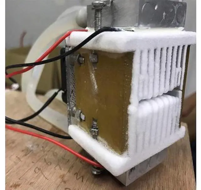Main image of 1PCS Diy 120w Tec Peltier Semiconductor Refrigerator Water Cooling Air Conditioning Mechanism For Cooling And Fan Hot Sale