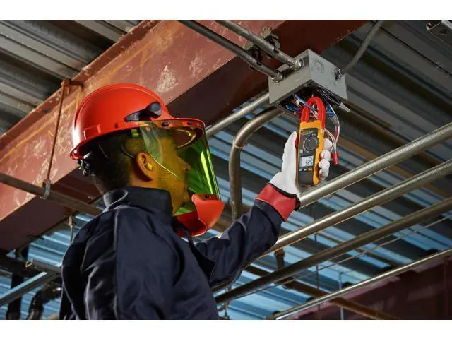 Alt view image 4 of 6 - Fluke 376FC AC/DC Clamp Meter with iFlex For Industrial/Commercial Electricians, VFD Low Pass Filter For Accurate Measurements, Inrush Measurements, Bluetooth Connectivity For Remote Measurements