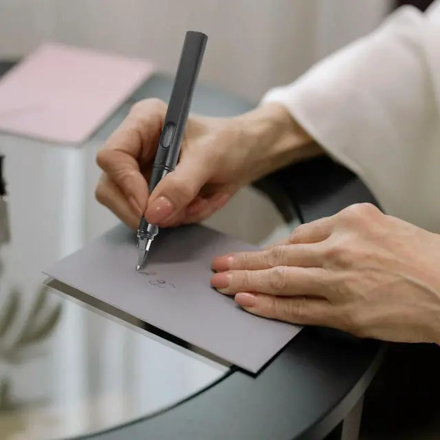 Main image of 1Set Fountain Pen Compact ABS Carbon Material Comfortable Handle Fountain Pen Ink Cartridges School Office Gift