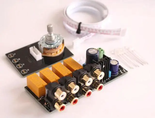 Alt view image 2 of 3 - Hifi Lossless audio 4 pairs RCA input Source Selector Signal Selector Switching Switcher Splitter For Preamp Amplifier