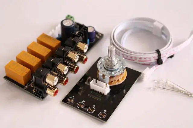 Alt view image 3 of 3 - Hifi Lossless audio 4 pairs RCA input Source Selector Signal Selector Switching Switcher Splitter For Preamp Amplifier