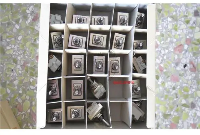 Alt view image 3 of 3 - For SHINDEN SDT-225N Button Switch 6 Pin 2 Gear Shaking Head Power Switch 10A250V 0SDT-225N0