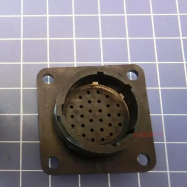Alt view image 2 of 3 - For TE AMP 205840-3 CPC2 series Circular connectors, 28-way sockets 17-28