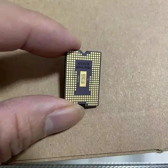 Alt view image 2 of 2 - DLP Projector DMD Chip 320PFQQ DLP471TPFQQ