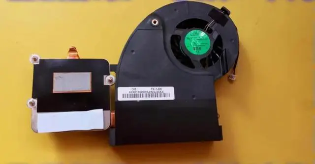 Main image of For Qosmio X500 X505 X500-11D-12Z-14H Fan with Spreader