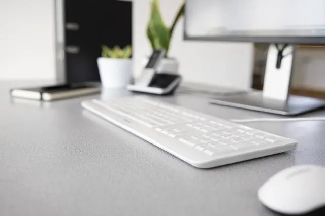 Alt view image 2 of 7 - Electronics JK-0800EU-0 KC 1000 Economical Corded Keyboard, Pale Gray