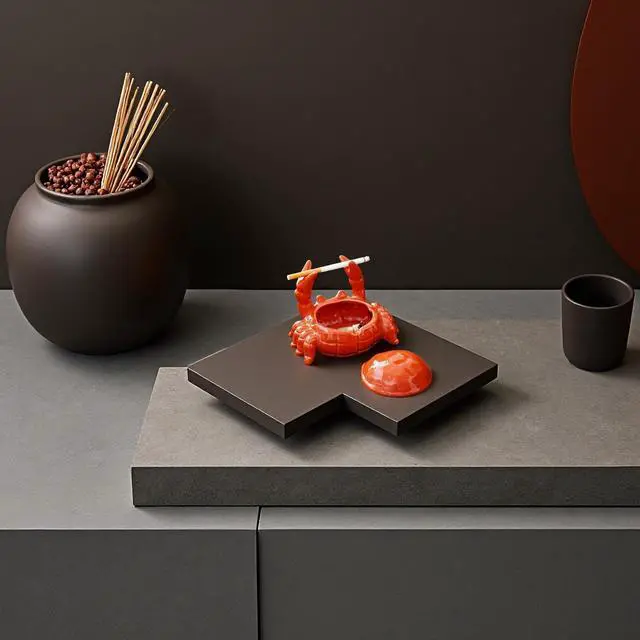 Alt view image 4 of 7 - Ashtray with Lid, Windproof Tabletop Ceramic Cigarette Ash Tray for Outside or Inside, Crab Decor