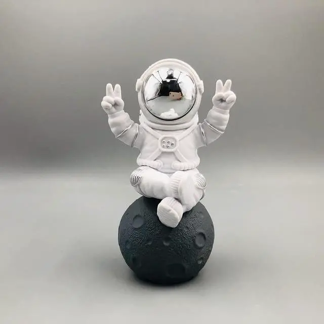 Main image of Figurine Astronaut Statue Spaceman Décor,Desktop & Tabletop Decorative Cute Mini Space Figure Ornament,Cake Toppers Decoration and Craft Gift(Silver and White Astronaut Figurine)