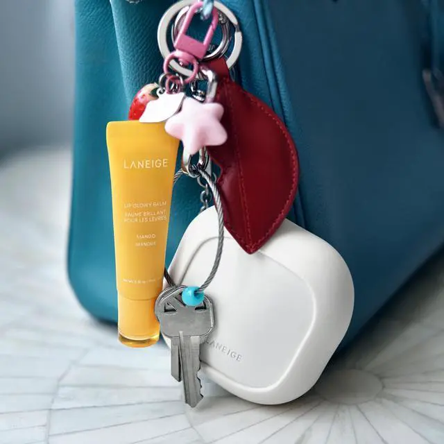 Alt view image 5 of 5 - Neo Powder Keychain: Travel-Friendly Silicone Sleeve & Silver Ring for On-the-Go Touch Ups