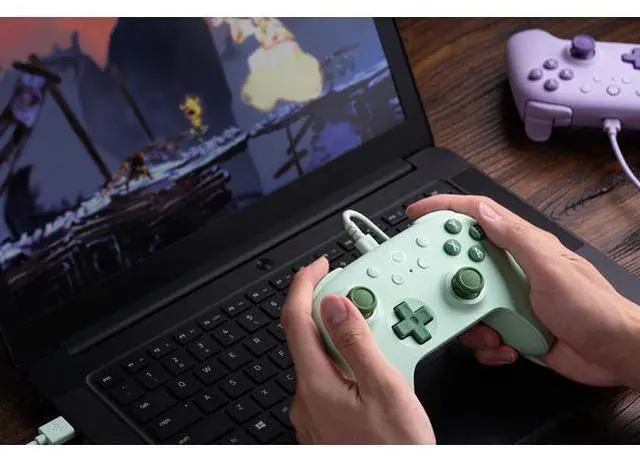 Alt view image 5 of 5 - Ultimate 2C Wired Controller Green
