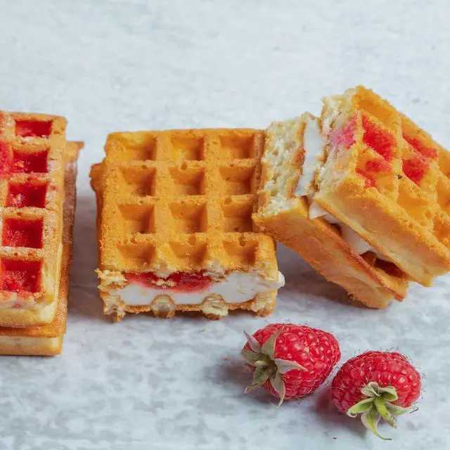 Alt view image 6 of 7 - Silicone Waffle Baking Mold Tray, 6-Cavity, 25 x 29.2 cm