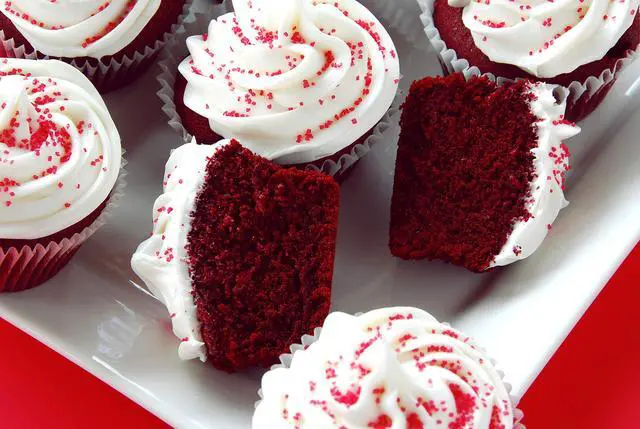 Alt view image 6 of 7 - Silicone Muffin Pan, European LFGB Silicone Cupcake Baking Pan, 6 Cup Muffin, Non-Stick Muffin Tray, Egg Muffin Pan, Food Grade Muffin Molds, BPA Free Muffin Tins Red