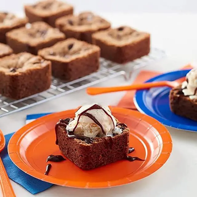 Alt view image 5 of 7 - Silicone Brownie Pan, 2 x 2 x 1 Inches, 3 Pcs, 6-Cavity