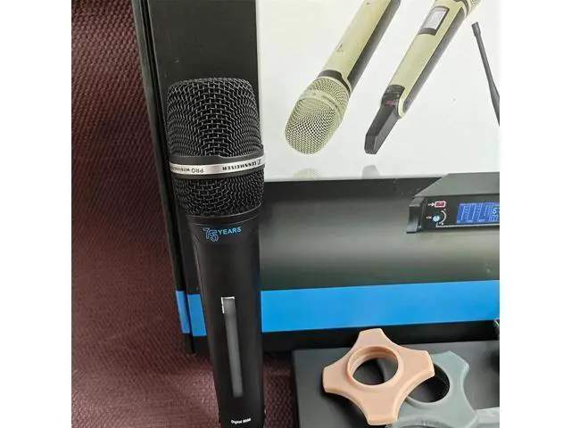 Alt view image 5 of 5 - SMK9000 wireless microphone, 75YEARS stage performance singing, one microphone for two speakers Champagne color British standard plug black American plug