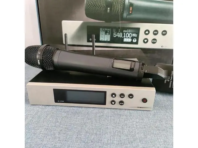 Alt view image 4 of 4 - Wireless microphone EW100 G4-835 - one-to-one stage performance singing KTV wedding microphone British standard plug European plug