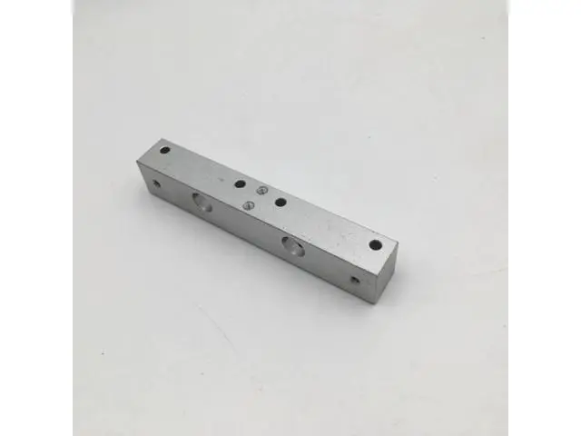 Alt view image 3 of 3 - funssor 1pcs type Flashforge 3D printer spare parts Extruder Mounting Block for FlashForge Dreamer or Creator