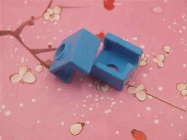 Alt view image 3 of 3 - Funssor 1pcs MK8 Silicone Socks instead ceramic insulation for Wanhao Anet reprap Prusa MK7/MK9 SILICONE HEATER BLOCK COVER
