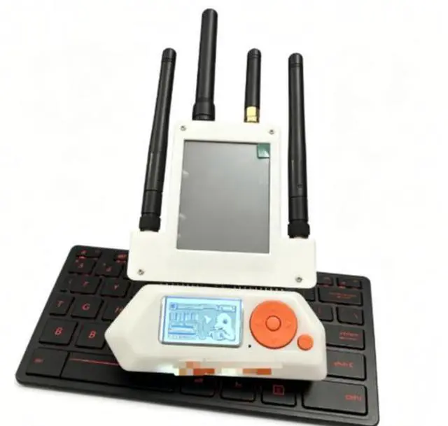Alt view image 4 of 5 - 4-in-1 expansion board: 433M RF + ESP32S2 + GPS module + 2.8-inch screen