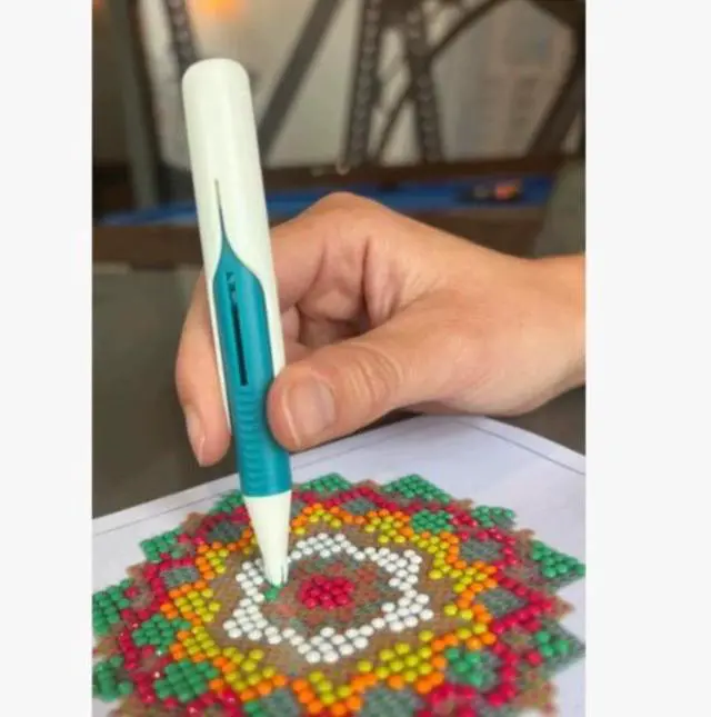 Alt view image 3 of 3 - Automatic Diamond Painting Pen (Automatic Diamond Painting Pen)