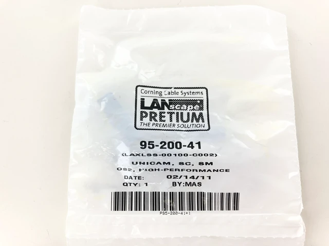 Main image of Corning 95-200-41 UniCam SC/UPC Single-Mode OS2 Fiber Optic Connector