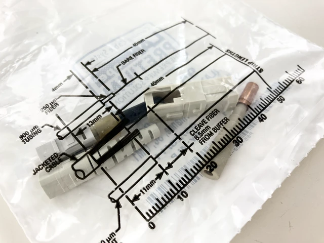 Alt view image 3 of 3 - Corning 95-000-40 UniCam High-Performance SC Multimode Fiber Optic Connector, 50/125 µm, Beige