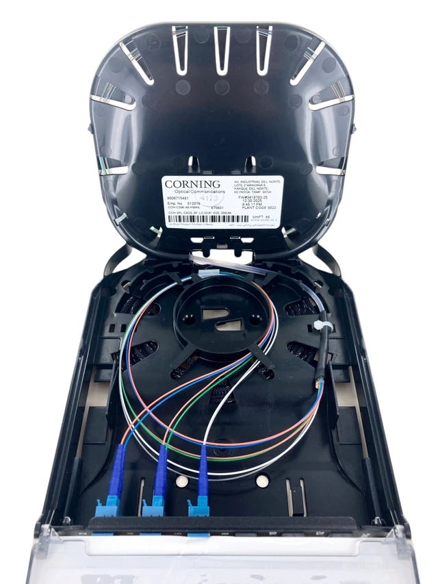 Alt view image 6 of 6 - Corning CCH-CS06-A9-P00RE 6-Fiber LC UPC OS2 Splice Cassette - Missing Accessory Packet