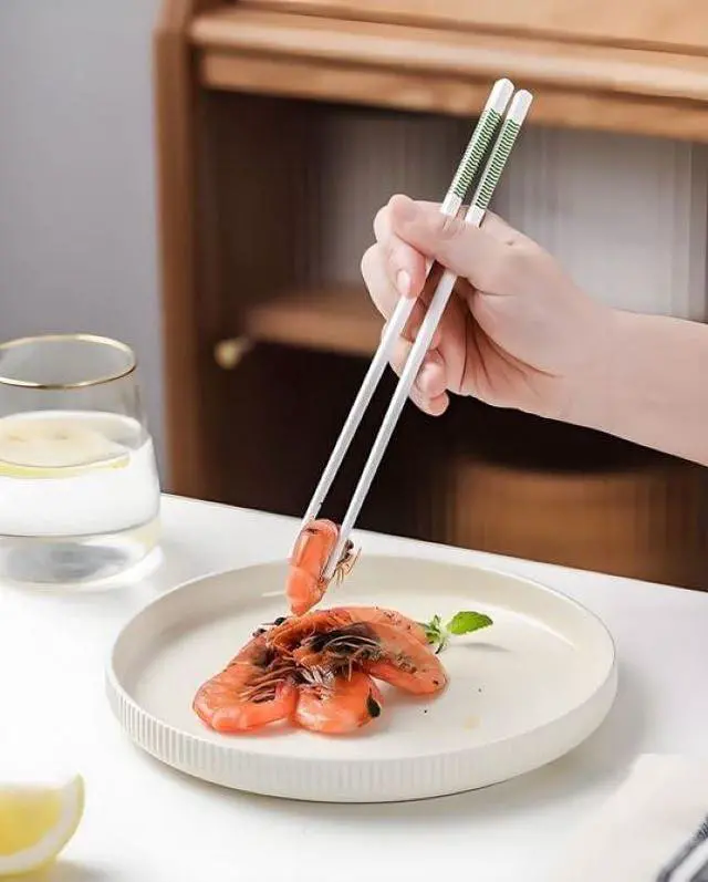 Alt view image 3 of 7 - 10 Pairs Ceramic Chopsticks,9.65inch High-grade Bone Porcelain Chinese Chopsticks,Reusable chopsticks are suitable for Chinese and Japanese food, takeaway