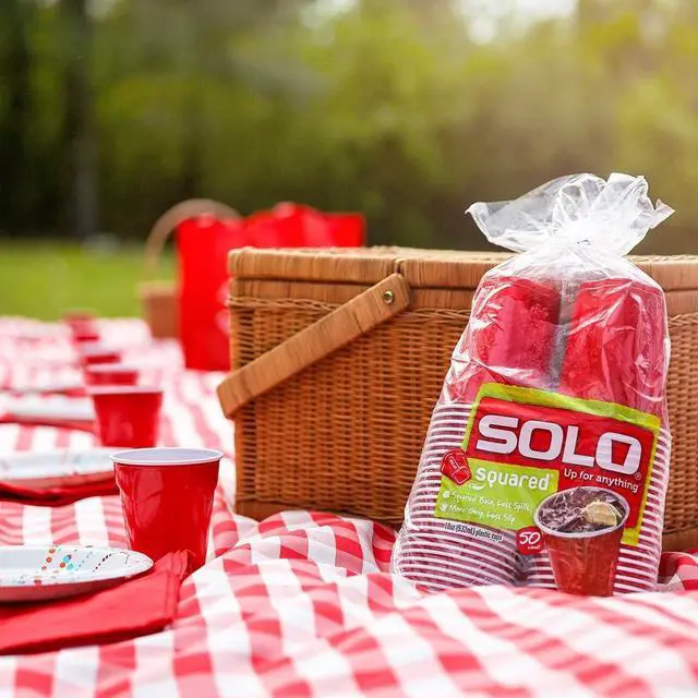 Alt view image 3 of 7 - Cup Company Red Squared Plastic Party, 18 Ounce, 200 Count, 50 Count (Pack of 4)