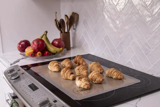 Alt view image 7 of 7 - Silicone Baking Mats, Full size, Baking Sheet Liners, Pack of 2, Oven Safe, 16 x 24 inch (40x60 cm), Non-Stick, Silicone Baking Sheet Liner, Perfect For Baking Macarons Cookies And Cakes