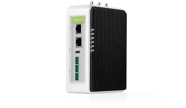 Alt view image 2 of 7 - reComputer R1225 LoRaWAN Gateway & Industrial Controller (US915-4G), CM4-Powered | 4GB RAM, 32GB eMMC