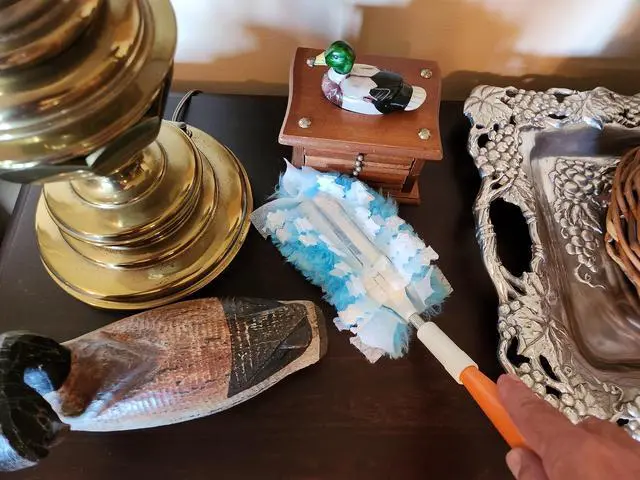 Alt view image 5 of 7 - Flexible Duster Handle with Disposable Duster pad, Compatible with Swiffer Duster Refills.