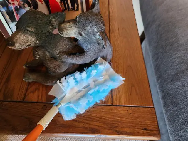 Alt view image 6 of 7 - Flexible Duster Handle with Disposable Duster pad, Compatible with Swiffer Duster Refills.
