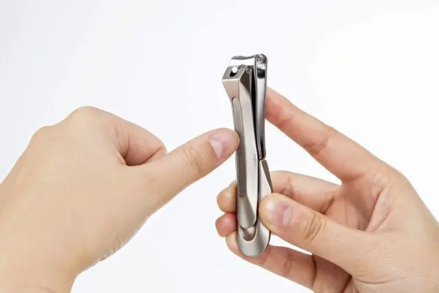 Alt view image 5 of 7 - Takumi No Waza - Stainless Steel Nail Clipper (G-1205) - Built-in Nail File - Made in Japan