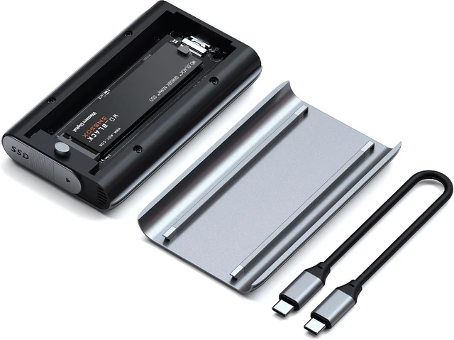 Main image of Satechi USB4 NVMe SSD Pro Enclosure, 40Gbps Transfer, Up to 16TB Capacity
Up to 16TB capacity, aluminum housing, polycarbonate casing, fits 2280/2260/2242/2230mm drives (drive not included)