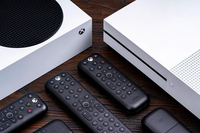 Alt view image 4 of 6 - 8Bitdo Media Remote for Xbox One, Xbox Series X and Xbox Series S (Short Edition, Infrared Remote)