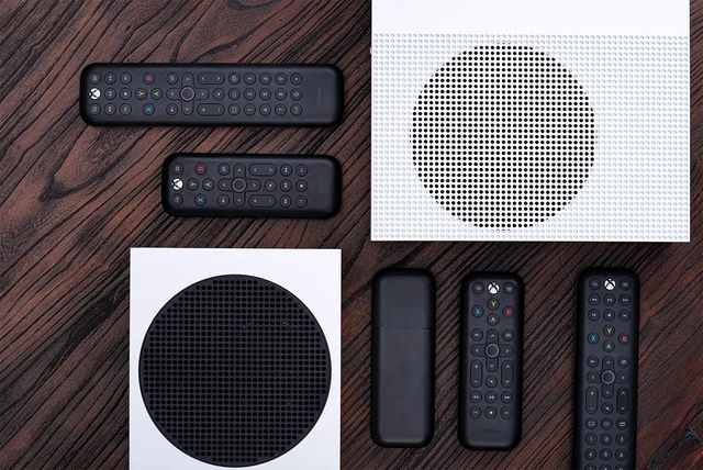 Alt view image 5 of 6 - 8Bitdo Media Remote for Xbox One, Xbox Series X and Xbox Series S (Short Edition, Infrared Remote)