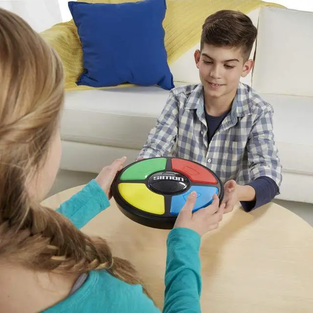 Alt view image 4 of 7 - Simon Electronic Memory Game