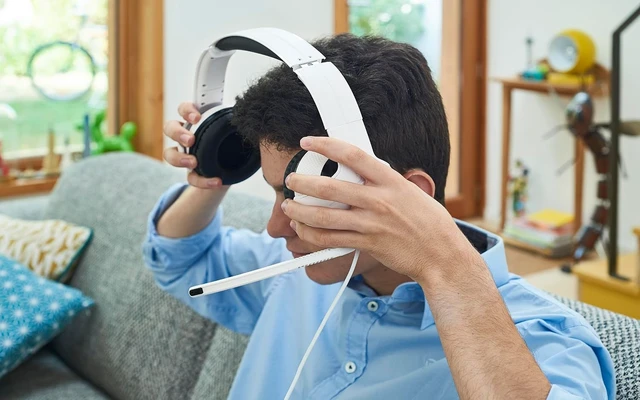 Alt view image 3 of 3 - Thrustmaster Y300CPX Wired Gaming Headset White (PC, PS4/5, XBOX Series X/S, ONE)