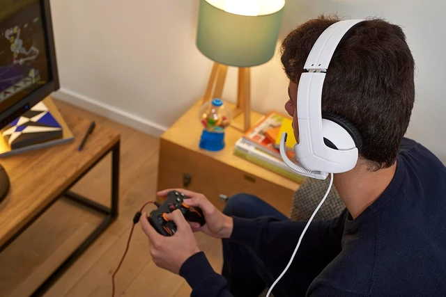 Alt view image 4 of 4 - Thrustmaster Y300CPX Wired Gaming Headset White (PC, PS4/5, XBOX Series X/S, ONE)