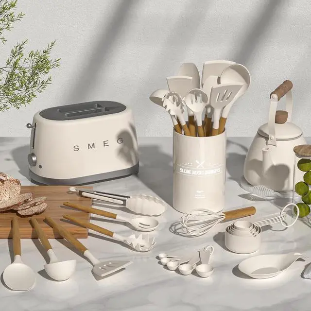 Alt view image 3 of 7 - Umite Chef Kitchen Cooking Utensils Set 5QT Enameled Cast Iron Dutch Oven with Lid & Cotton Potholders