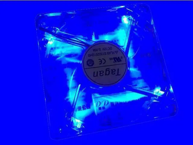Main image of for Tagan 135*25mm RL4B B1352512HB DC12V 0.7A 2 wires 2 pins ball bearing blue led 13.5cm case fan