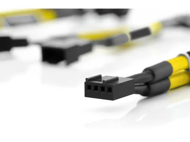 Alt view image 2 of 2 - Noctua NA-SYC1 chromax.yellow, 4-Pin Y-Cables (Yellow)