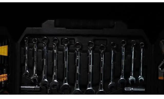 Main image of DEKOPRO 192 Piece Mechanics Tool Set Socket Wrench Set, Plastic Storage Case with Auto Repair Hand Tool Kit Wrench Tool Box Set